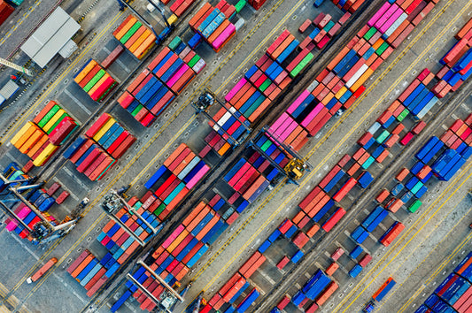 Commerce sans frontières : réussir dans l’import-export en 2025